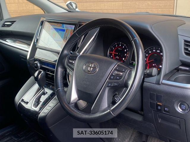 Toyota VELLFIRE 2019-04 217821-7