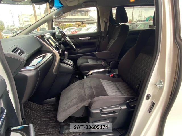 Toyota VELLFIRE 2019-04 217821-12