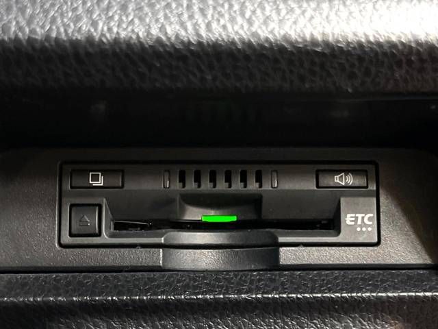 Toyota NOAH HYBRID 2017-11 189641-7