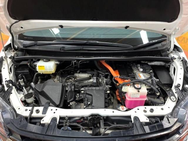Toyota NOAH HYBRID 2017-11 189641-19