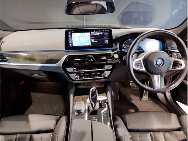 Bmw 5 SERIES 2022-08 18416-1