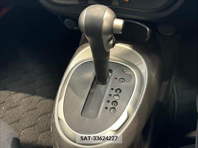 Nissan JUKE 2011-09 320474-7