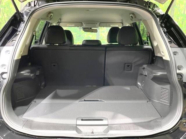 Nissan X-TRAIL 2016-09 186043-10