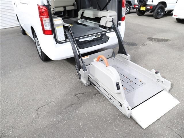 Nissan NV350 Caravan 2015-03 21019-28