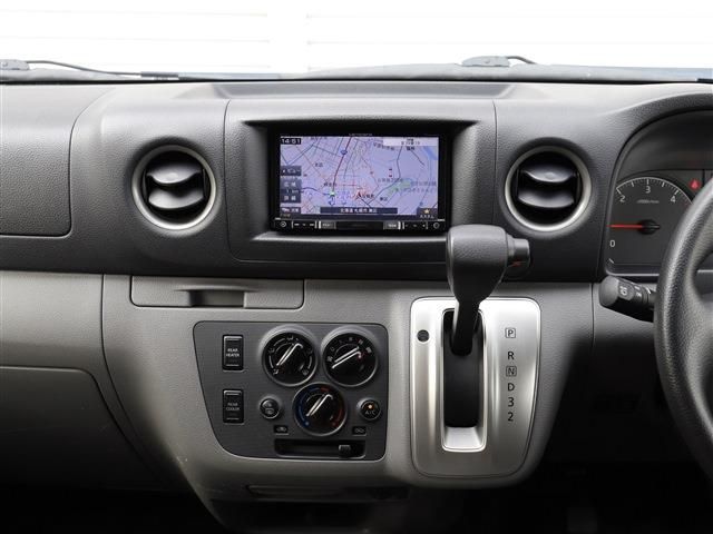 Nissan NV350 Caravan 2015-03 21019-8