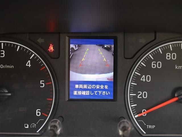 Nissan NV350 Caravan 2015-03 21019-14