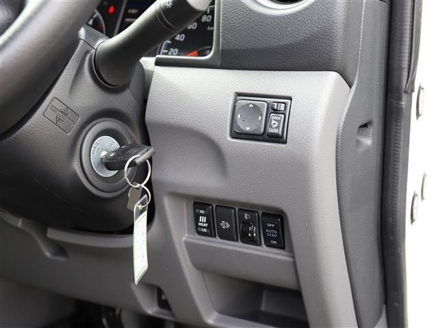 Nissan NV350 Caravan 2015-03 21019-7