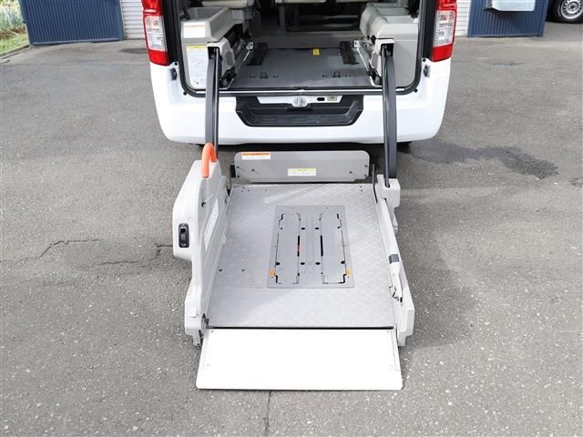 Nissan NV350 Caravan 2015-03 21019-27