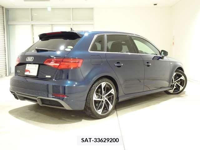 Audi A3 2019-04 214201-1