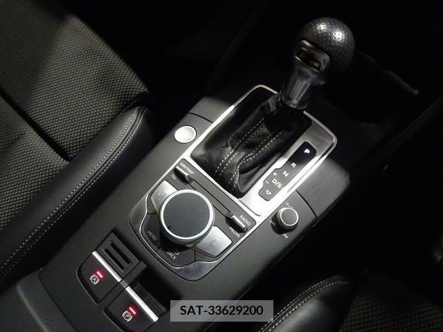 Audi A3 2019-04 214201-10