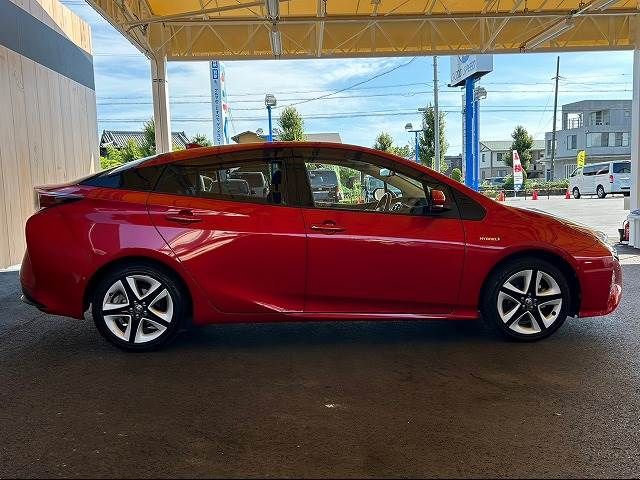 Toyota PRIUS 2017-06 9657-14