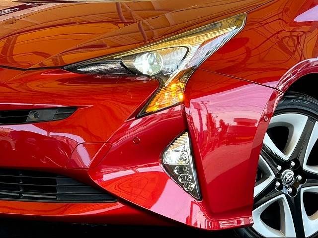 Toyota PRIUS 2017-06 9657-18
