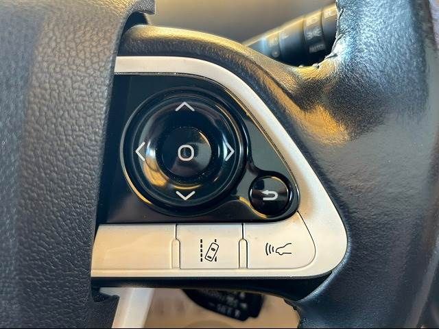 Toyota PRIUS 2017-06 9657-7