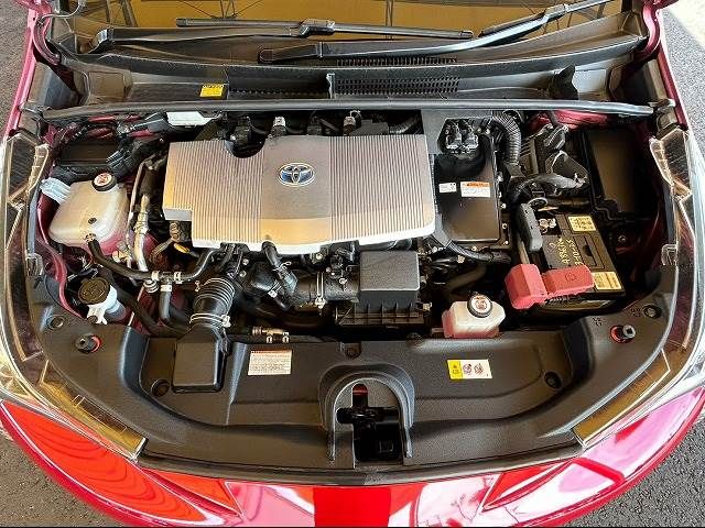 Toyota PRIUS 2017-06 9657-11