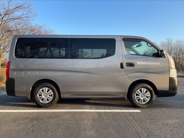 Nissan NV350 Caravan 2012-12 1760-10