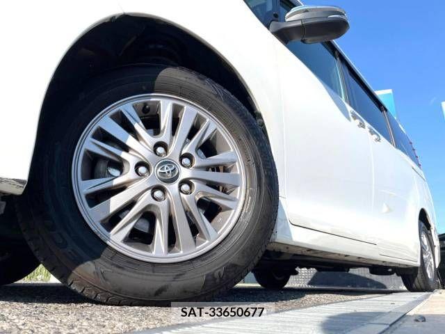 Toyota ESQUIRE 2017-04 359789-18