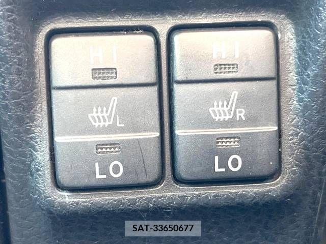 Toyota ESQUIRE 2017-04 359789-15