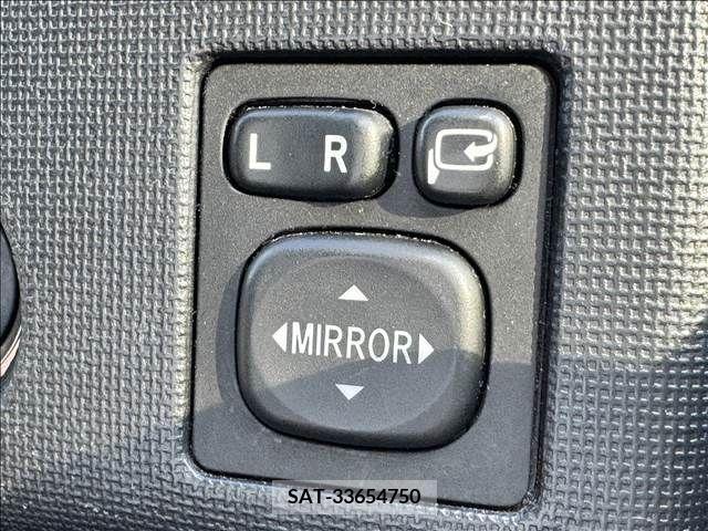 Toyota SPADE 2012-11 343391-26