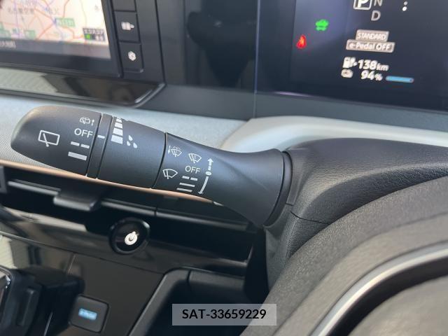 Toyota NOAH 2014-03 204413-10