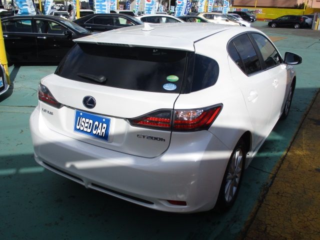 Lexus CT 2013-06 2681-2