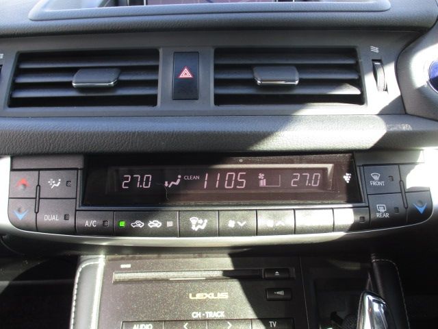 Lexus CT 2013-06 2681-14