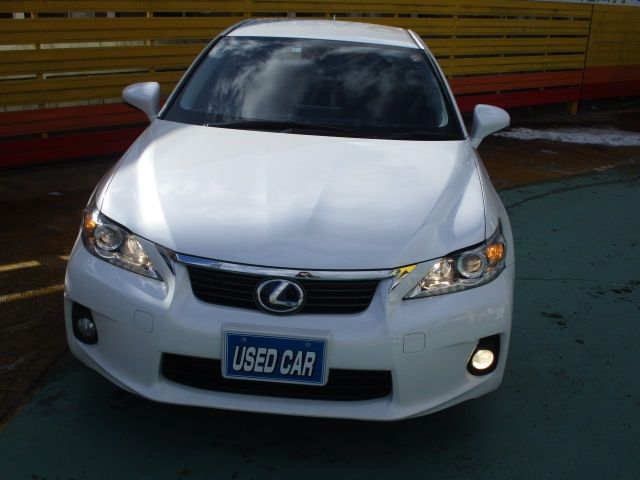 Lexus CT 2013-06 2681-4