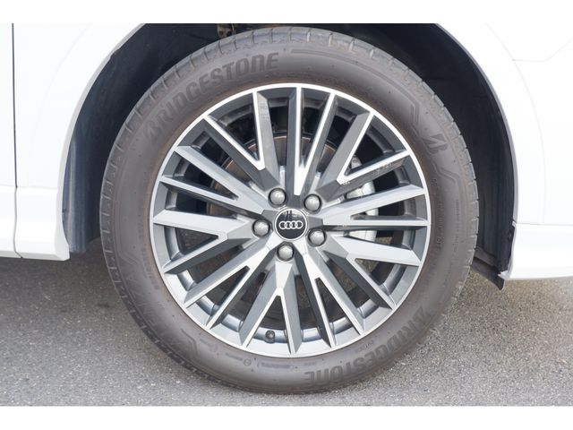 Audi Q3 2021-05 181857-9