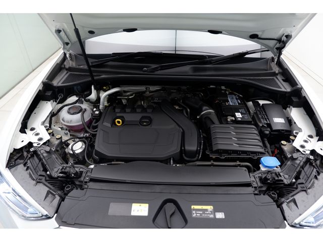 Audi Q3 2021-05 181857-11