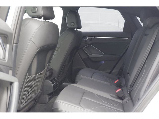 Audi Q3 2021-05 181857-13