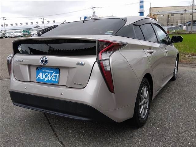 Toyota PRIUS 2016-09 19969-2