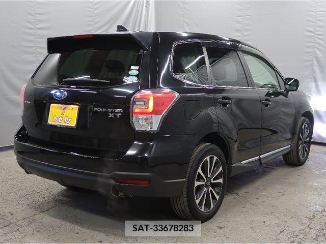 Subaru FORESTER 2016-03 215447-1