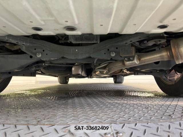 Nissan ELGRAND 2015-08 268456-19