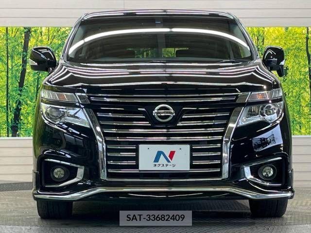 Nissan ELGRAND 2015-08 268456-14