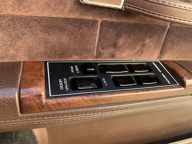 Nissan GLORIA WAGON 1990-05 709-21