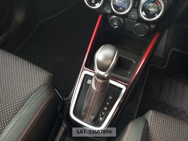 Suzuki SWIFT 2017-09 320821-15