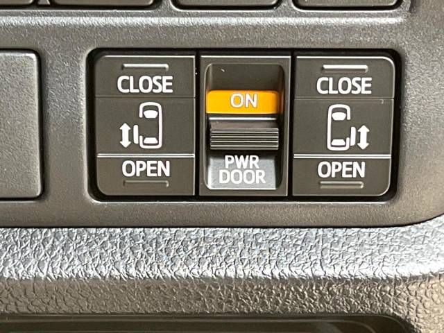 Toyota VOXY 2018-11 189342-5