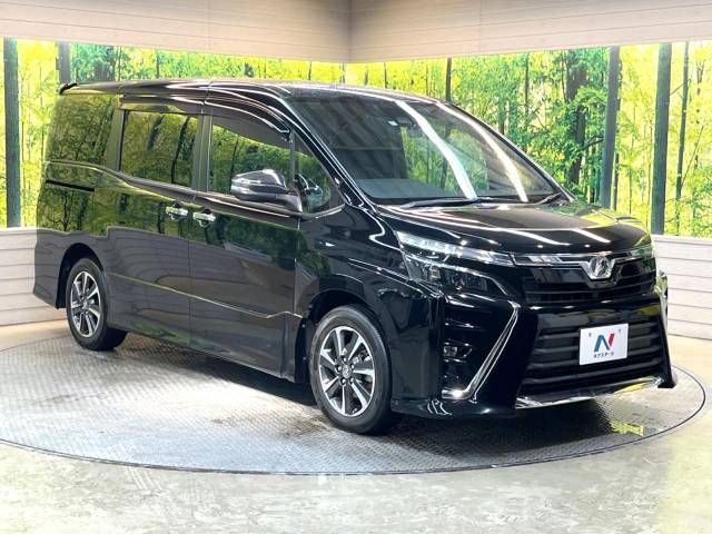 Toyota VOXY 2018-11 189342-17