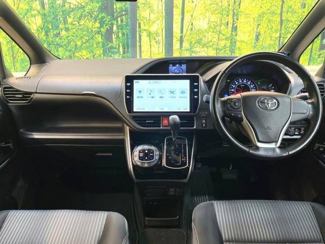 Toyota VOXY 2018-11 189342-1