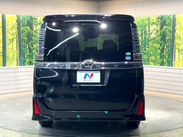 Toyota VOXY 2018-11 189342-16