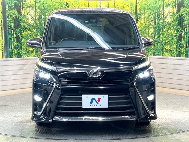 Toyota VOXY 2018-11 189342-15