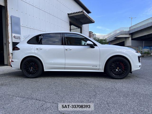 Porsche CAYENNE 2016-06 333198-3