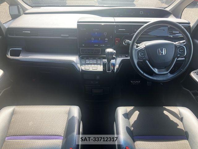 Honda STEP WGN 2019-03 220376-1