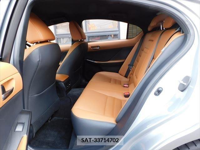 Lexus IS 2020-11 203252-15