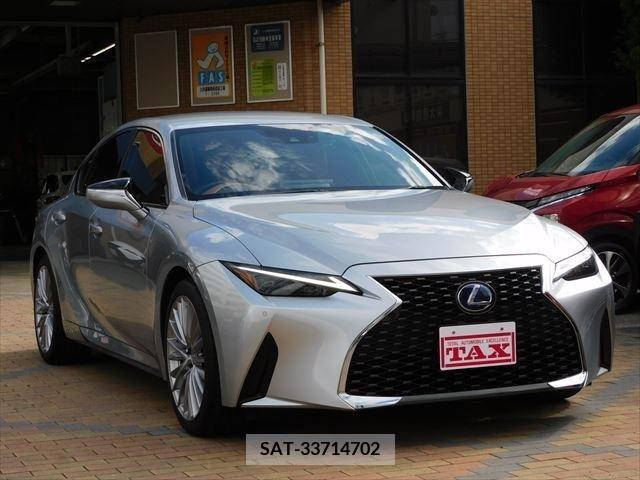 Lexus IS 2020-11 203252-1