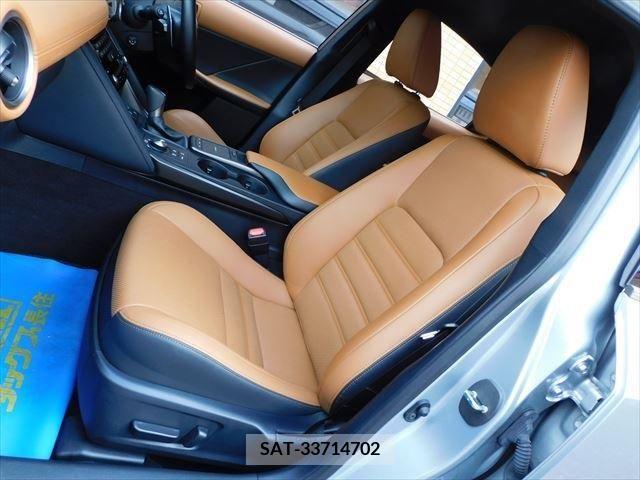 Lexus IS 2020-11 203252-14