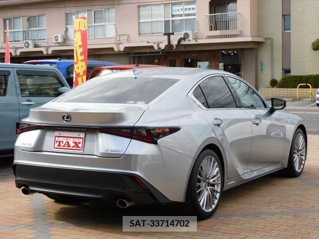 Lexus IS 2020-11 203252-2