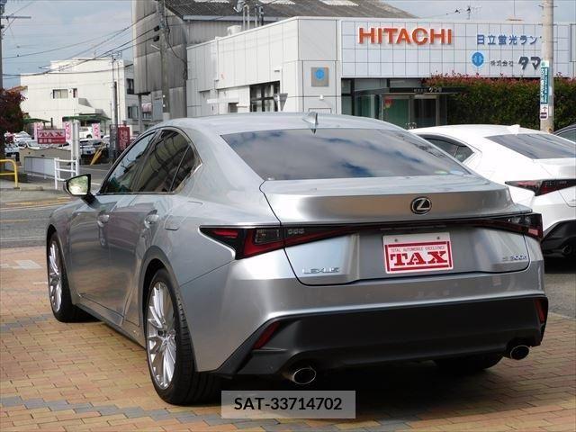 Lexus IS 2020-11 203252-3