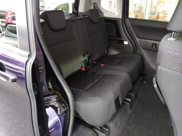 Mitsubishi DELICA D2 2018-08 22693-7