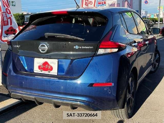 Nissan LEAF 2019-08 348834-2