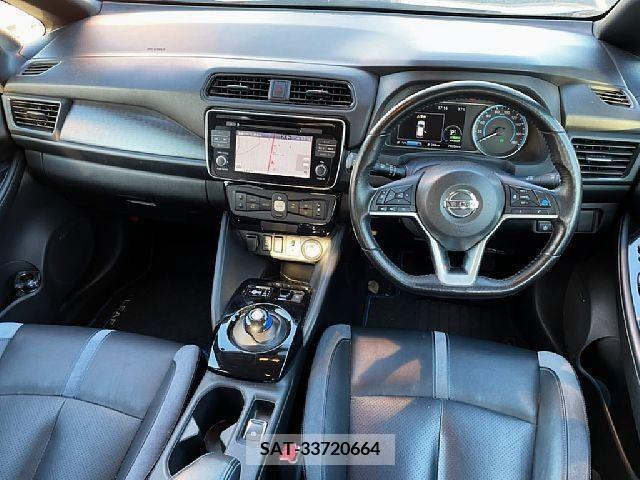 Nissan LEAF 2019-08 348834-1